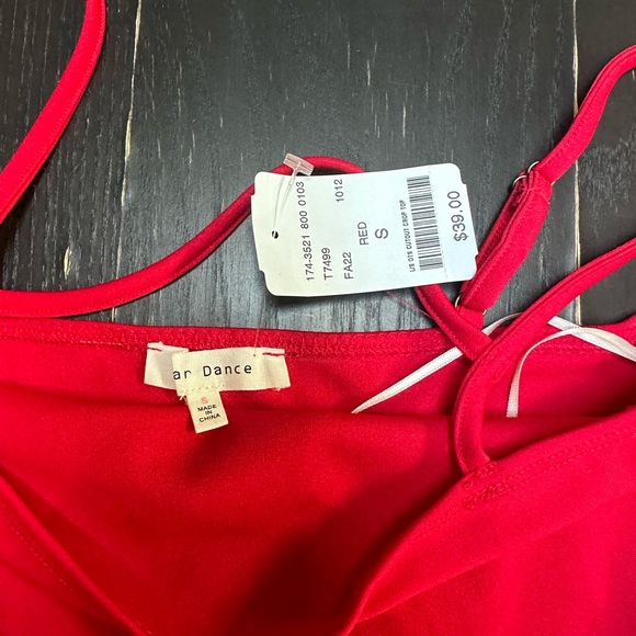 Red top - Picture 3 of 3